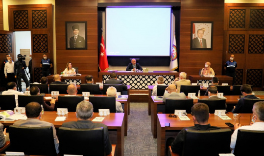 Başkan Söğüt: “Hukuk Fakültesi için yeniden ihaleye çıkıyoruz” Başkan Söğüt: “Hukuk Fakültesi için yeniden ihaleye çıkıyoruz”