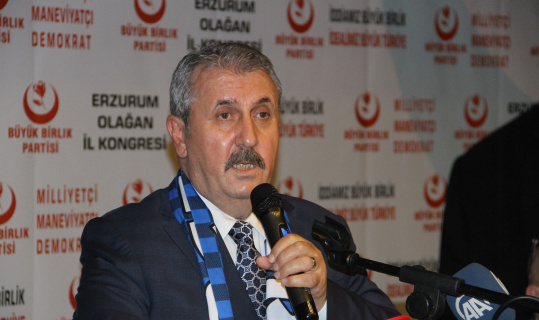 BBP Genel Başkanı Destici: “Akşener’den hem Türk milleti adına hem de Fatih Sultan Mehmet’in manevi şahsiyetinden bir özür bekliyoruz”