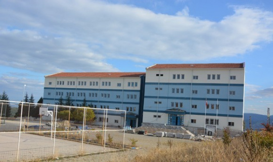 Bilecik’te bir okulda 3 sınıf karantinaya alındı Bilecik’te bir okulda 3 sınıf karantinaya alındı
