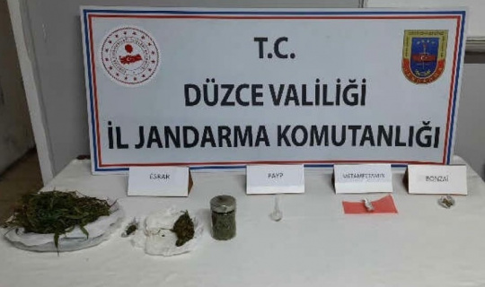 Düzce’de jandarmadan uyuşturucuya geçit yok Düzce’de jandarmadan uyuşturucuya geçit yok