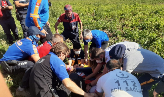 Hasandağı’ndan havalanan paraşütçü Niğde’de patates tarlasına düştü Hasandağı’ndan havalanan paraşütçü Niğde’de patates tarlasına düştü