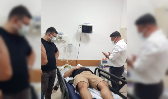 Nöbetten çıkan doktor, eve dönüş yolunda kazada yaralandı Nöbetten çıkan doktor, eve dönüş yolunda kazada yaralandı