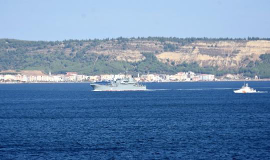 Rus savaş gemisi Çanakkale Boğazı’ndan geçti Rus savaş gemisi Çanakkale Boğazı’ndan geçti