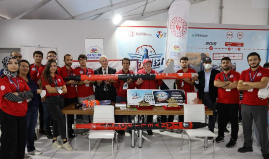Samsun’un rektörleri TEKNOFEST’te öğrencileri yalnız bırakmadı Samsun’un rektörleri TEKNOFEST’te öğrencileri yalnız bırakmadı
