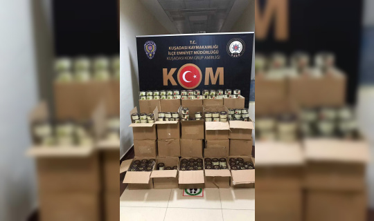 Şüpheli kamyonetten nargile tütünü çıktı Şüpheli kamyonetten nargile tütünü çıktı