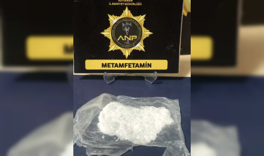Şüpheli şahısların üzerinden uyuşturucu bulundu