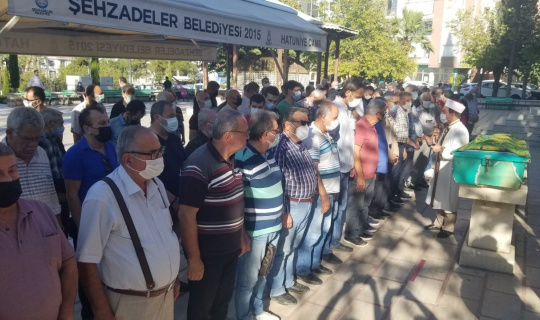 Usta gazeteci Nejat Tokbay son yolculuğuna uğurlandı