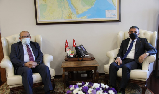Ustaoğlu’ndan Vali ile Müftüye ziyaret Ustaoğlu’ndan Vali ile Müftüye ziyaret