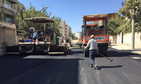Yeşilyurt Caddesi asfaltlanıyor Yeşilyurt Caddesi asfaltlanıyor
