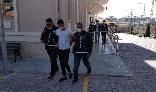 Adliyede avukatı yaralayan şüpheliler tutuklandı