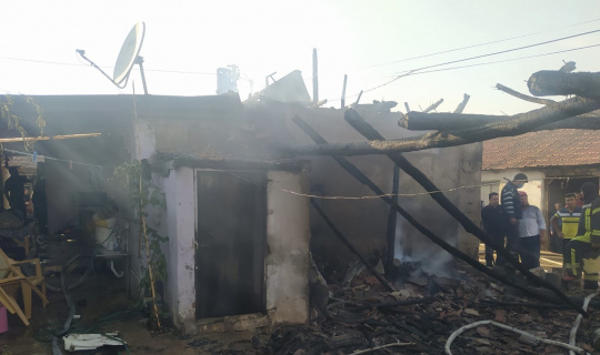 Ahmetli’de ev yangını: 6 keçi telef oldu
