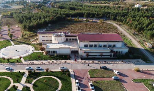 Ali Emiri’nin adı Dicle Üniversitesi Merkez Kütüphanesinde yaşatılacak