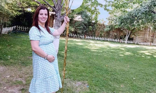 Aşı yaptırmayan 7 aylık hamile kadın, bebeğini göremeden virüse yenik düştü