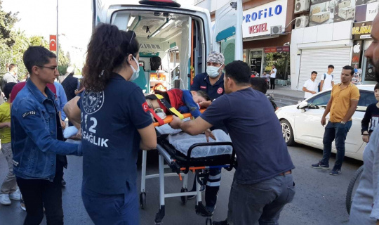 Otomobilin çarptığı öğrenci ağır yaralandı