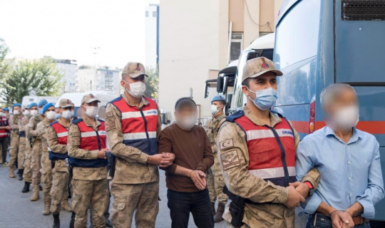 Teröre finans sağlayanlara ağır darbe: 80 kişi tutuklandı Teröre finans sağlayanlara ağır darbe: 80 kişi tutuklandı