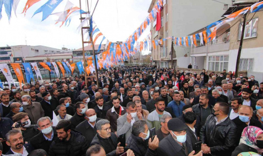 AK Parti Erciş İlçe Başkanlığına İzzet Albayrak atandı AK Parti Erciş İlçe Başkanlığına İzzet Albayrak atandı