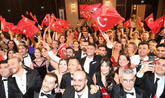ANTGİAD, 29 Ekim’i Cumhuriyet Balosu ile kutladı