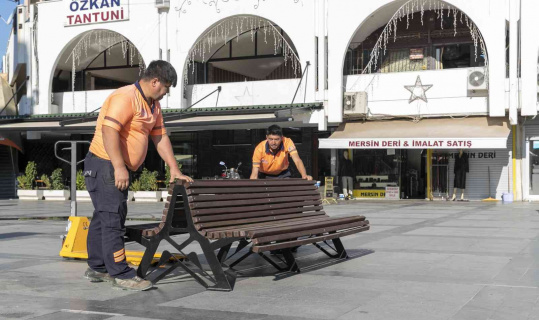 Kent mobilyaları ve peyzaj çalışmaları aralıksız sürüyor