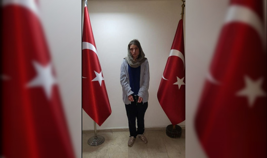 MİT’in operasyonuyla PKK/KCK’lı terörist Pervin Arslan ile örgütün sözde üst düzey sorumlularından Duran Kalkan’ın korumalığını yapan Emrah Adıgüzel Türkiye’ye getirildi.