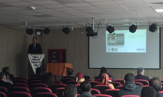 Öğrencilere bilişim suçları farkındalık semineri verildi Öğrencilere bilişim suçları farkındalık semineri verildi