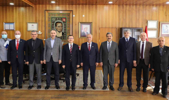 Bölge üniversite rektörlerinden Atatürk Üniversitesine ziyaret