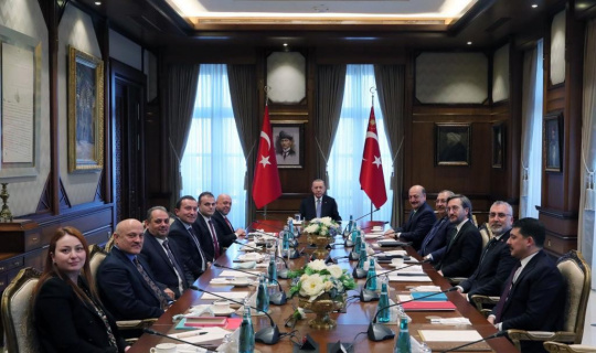 Cumhurbaşkanı Erdoğan, Bakan Bilgin ve  Hak-İş heyetini kabul etti