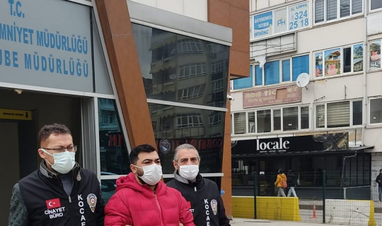(Düzeltme) Evine giren kişiyi öldüren şahıs tutuklandı (Düzeltme) Evine giren kişiyi öldüren şahıs tutuklandı