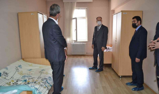 Fen Lisesinde öğrenciler ile bir araya geldiler Fen Lisesinde öğrenciler ile bir araya geldiler