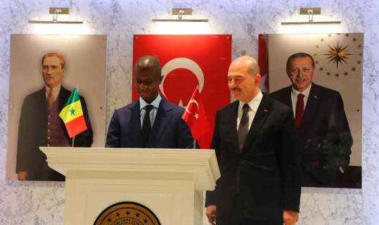 İçişleri Bakanı Soylu, Senegalli mevkidaşı Diome’yle bir araya geldi İçişleri Bakanı Soylu, Senegalli mevkidaşı Diome’yle bir araya geldi
