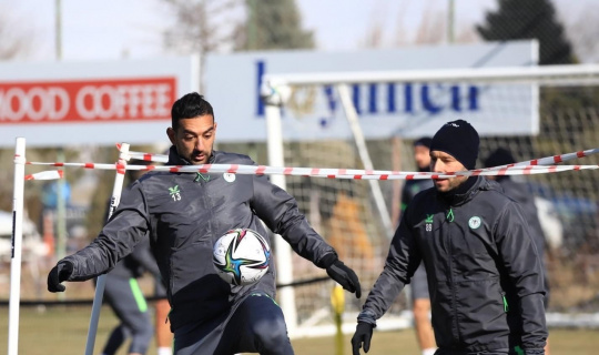 Konyaspor, Adana Demirspor’a hazırlanıyor Konyaspor, Adana Demirspor’a hazırlanıyor