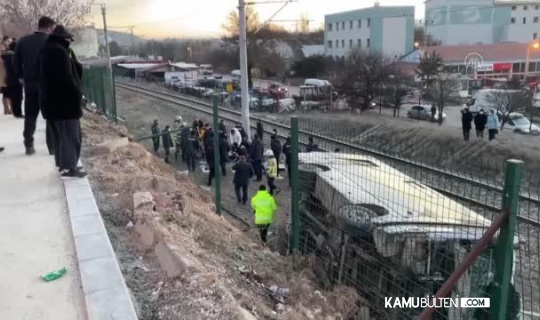 Servis Aracı Devrildi, Çok Sayıda Yaralı Var Servis Aracı Devrildi, Çok Sayıda Yaralı Var