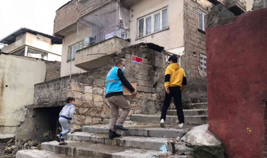 Siirt Belediyesinden ihtiyaç sahibi 5 bin 750 aileye yardım