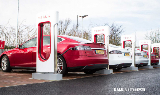 Tesla 10 Kentte Hızlı Şarj İstasyonu Kuruyor