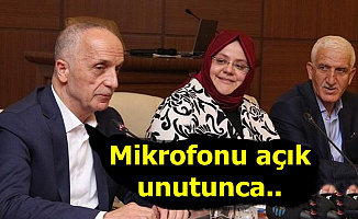 Taşerona Kötü Haber Gelmişti: TİS İmza Töreninde Ergün Atalay'ın Mikrofonu Açık Kalınca..