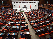 Atama Bekleyen Öğretmen, Mühendis, Sağlıkçı ve İİBF Mezunları TBMM'de