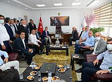 Ekicioğlu, CHP’li Belediye Başkanlarını ağırladı