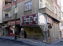 Tarihi mekanlara tabela tehdidi
