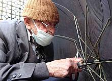 92 yaşındaki şemsiye tamircisinin azmi