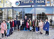 Öğrenciler mektup yazdı, Güder geri çevirmedi