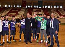 BAÜN Rektörlük kupasını; Hastane futbol takımı kazandı