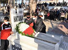 Dünya ve olimpiyat şampiyonu Hamit Kaplan, mezarı başında anıldı