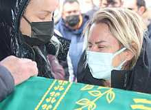 Ece Erken'in Acı Günü. Ayakta Durmakta Zorlandı