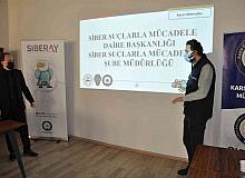 Kars’ta basına siber suçlar anlatıldı