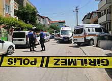 Yine Bir Aile Vahşeti Karısını Katletti Kızını Vurdu İntihar Etti
