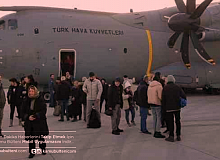 255 DEPREMZEDE TSK UÇAKLARIYLA İSTANBUL´A GETİRİLDİ