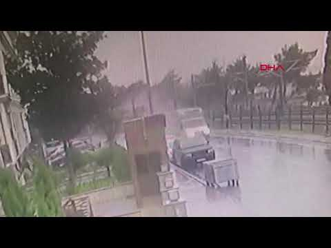 Tren Kazası Kameraya Yansıdı-İşte O Anlar